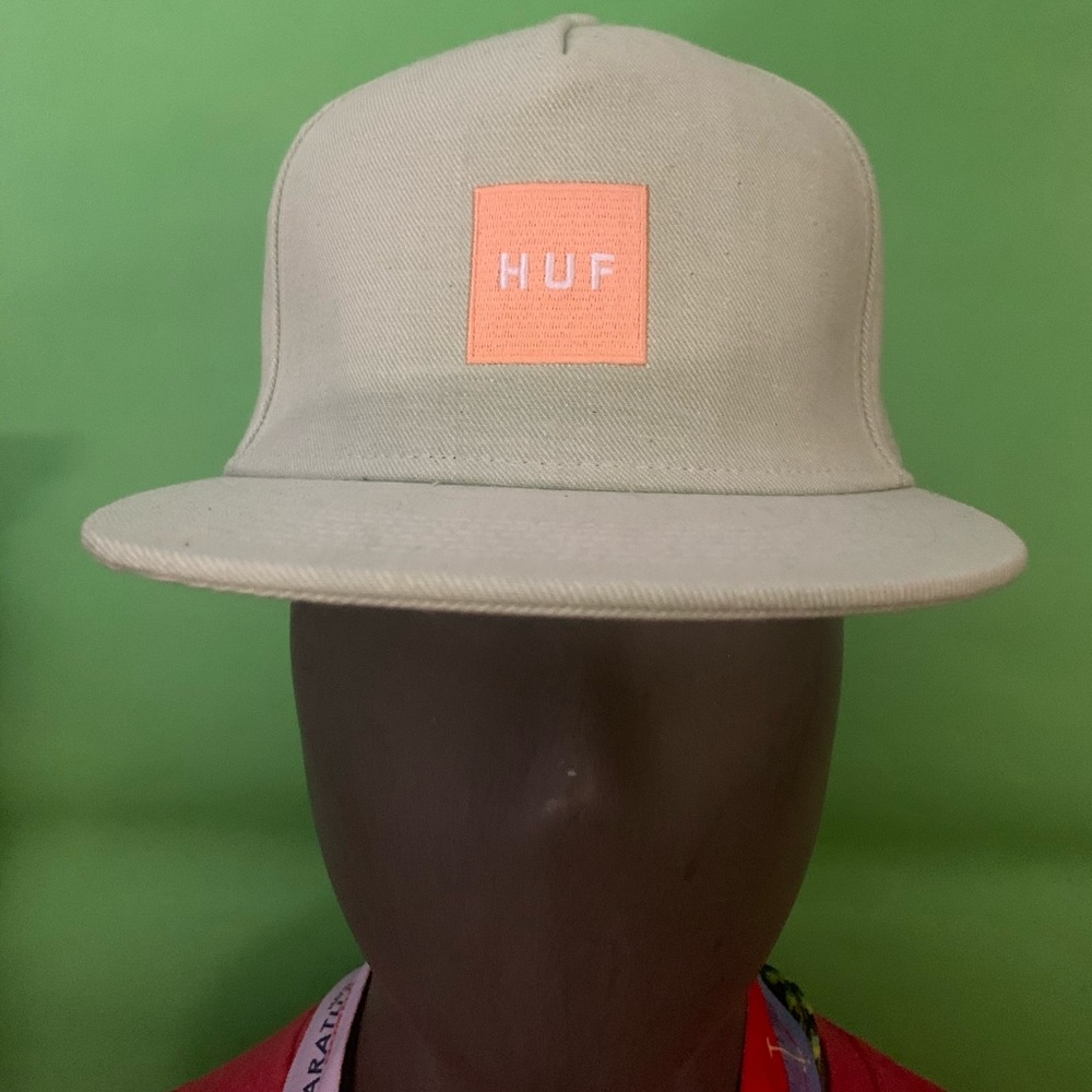 New snap back HUF hat